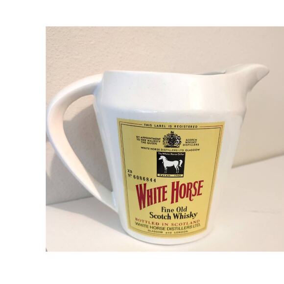 Wade pdm White Horse Fine Old Scotch Whisky Ceramic Pitcher EUC